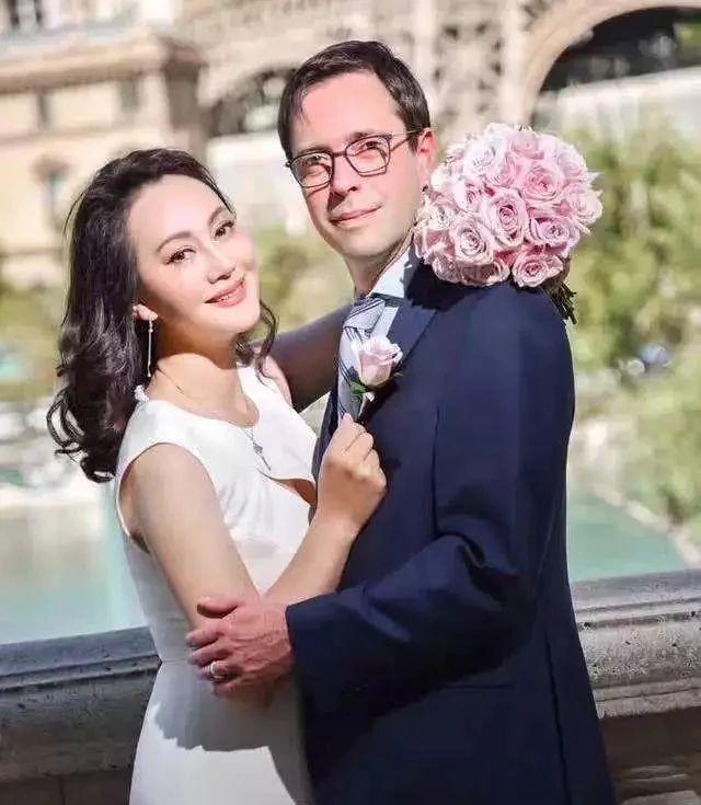 揭秘宋佳的婚史_逐步落实和执行