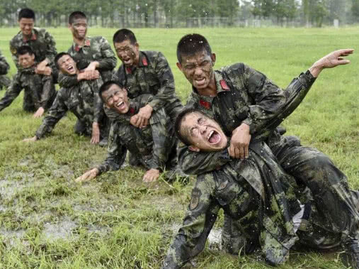 韩国年轻人特种兵旅游挤满上海，现象解读与深度观察_动态词语解释