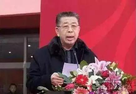 女生学殡葬后亲戚递红包手都发抖，职业选择的勇气与社会认知的碰撞_反馈内容和总结