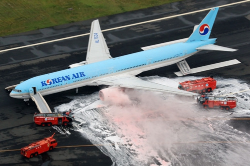 大韩航空飞机爆炸事件深度解析