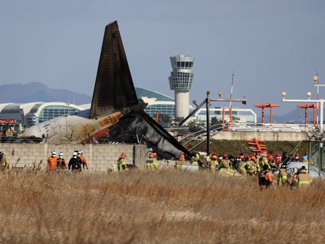 客机在韩国坠毁，震惊全球的航空悲剧