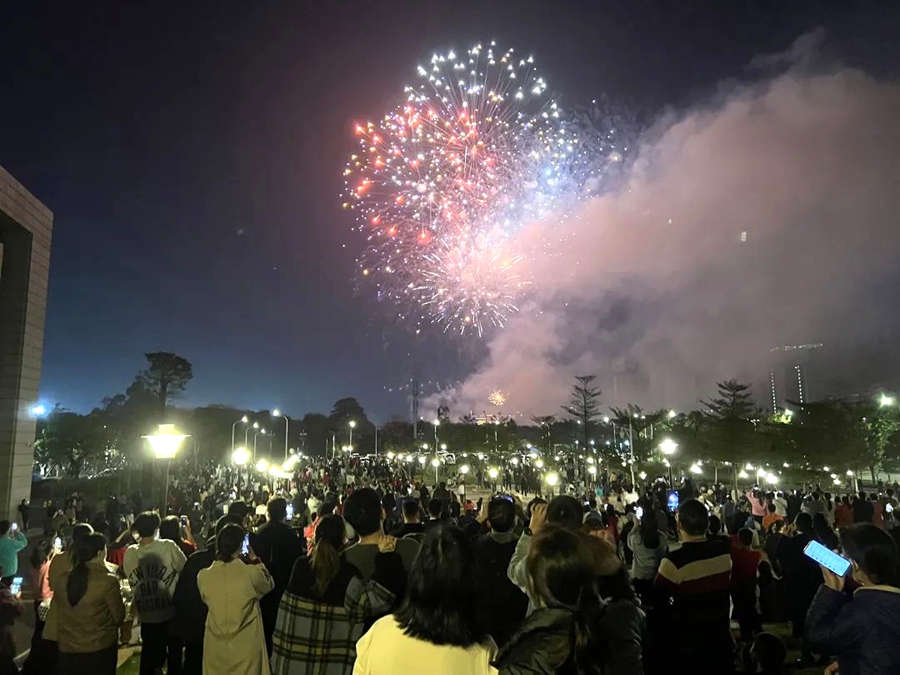 东莞虎门辟谣跨年夜举办烟花秀，真相与公众期待的碰撞