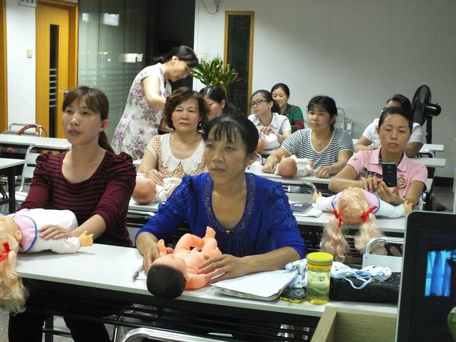 给婆婆报月嫂培训班