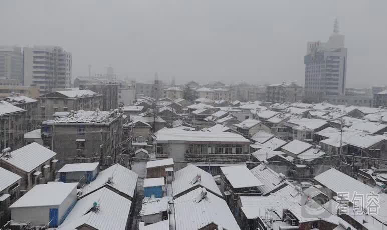 陕西暴雪突袭，村民门口积雪达半米深——挑战与应对