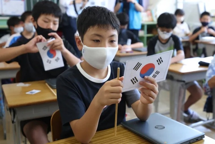 韩部分小学新生断档现象探究