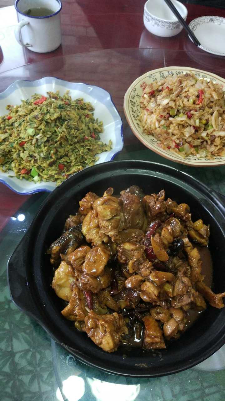 饭店点两个菜花费844元，一场味觉盛宴的体验