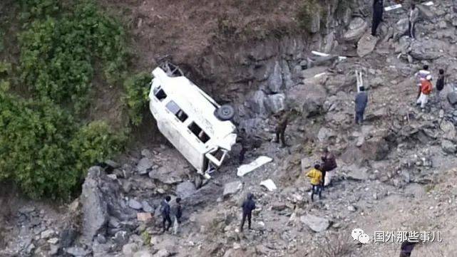 温州一家五口驾车坠崖致一死，悲剧背后的警醒与反思