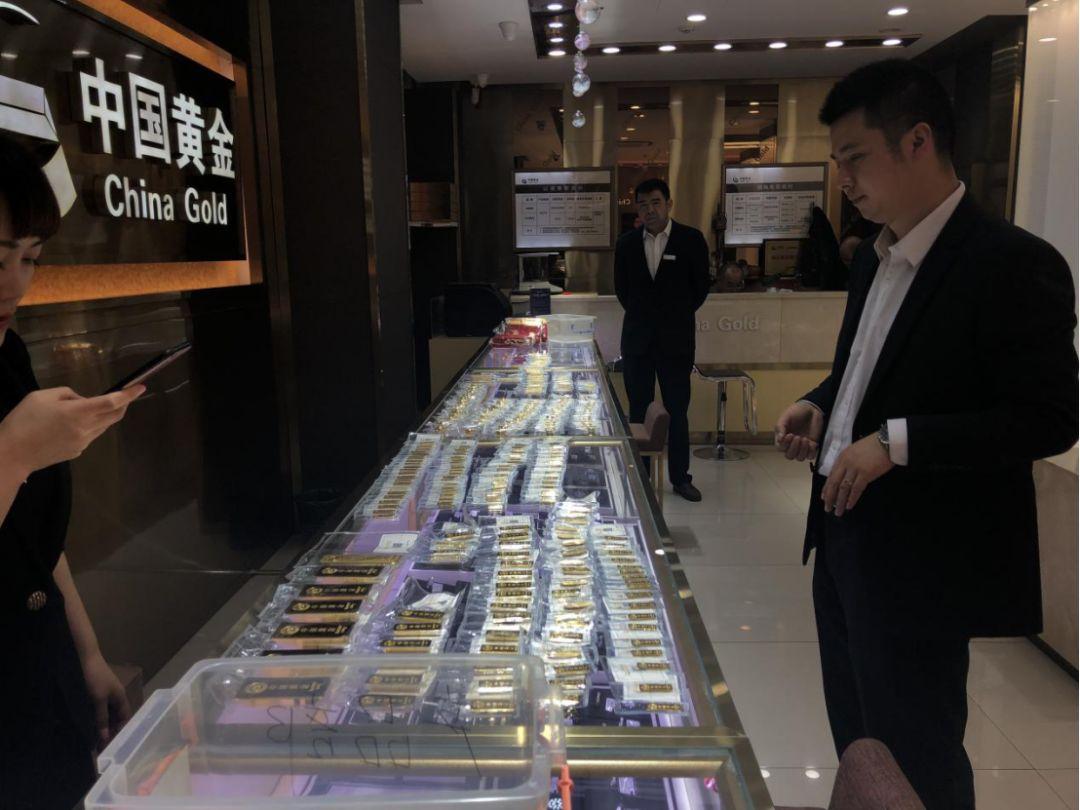 惊！杭州金店5天0成交，金价疯涨背后藏着什么秘密？